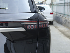 2023款 2.0T 自动两驱尊贵版 5座