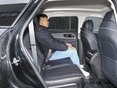 2023款 2.0T 自动两驱尊贵版 5座