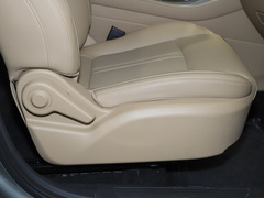 2023款 1.5L DE-i 100KM臻享型 7座 