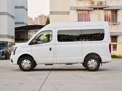 2024款 傲运通PRO 2.0T AMT 短轴中顶  56座 