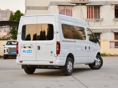 2024款 傲运通PRO 2.0T AMT 短轴中顶  56座 