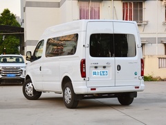 2024款 傲运通PRO 2.0T AMT 短轴中顶  56座 
