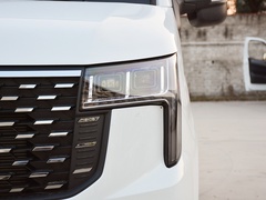 2024款 傲运通PRO 2.0T AMT 短轴中顶  56座 