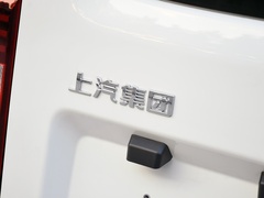 2024款 傲运通PRO 2.0T AMT 长轴中顶  6789座 