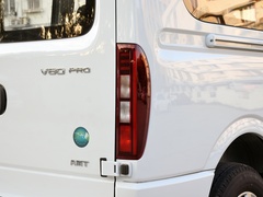 2024款 傲运通PRO 2.0T AMT 长轴中顶  6789座 