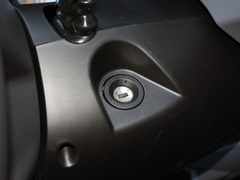 2024款 傲运通PRO 2.0T AMT 长轴中顶  6789座 