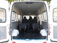 2024款 傲运通PRO 2.0T AMT 长轴中顶  6789座 