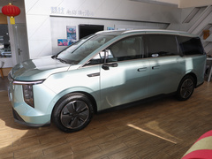 2024款 605km 高山加长续航版 六座
