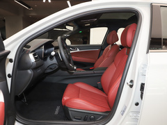 2024款 2.0T 后驱豪华版