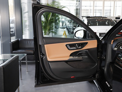 2024款 E 300 L 时尚运动型