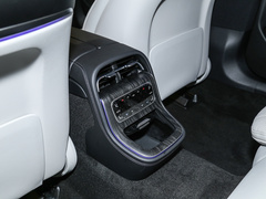 2024款 E 300 L 豪华型