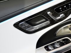 2024款 E 300 L 豪华型