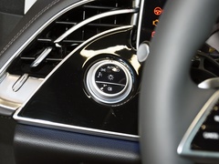 2024款 E 300 L 豪华型