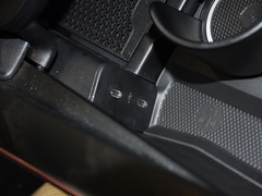 2024款 E 300 L 豪华型