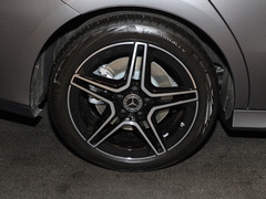 2024款 CLA 260 4MATIC 猎跑车