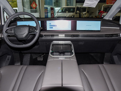 2023款 2.0T 奢享版