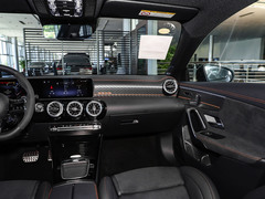 2024款 AMG CLA 45 S 4MATIC+ 燃擎当道特别版
