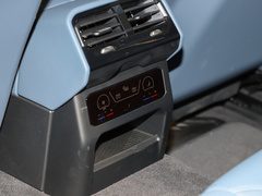 2024款 eDrive 35L 尊享型 豪华套装