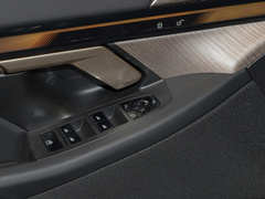 2024款 eDrive 35L 尊享型 豪华套装