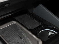 2024款 eDrive 35L 尊享型 豪华套装