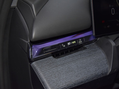 2024款 eDrive 35L 尊享型 豪华套装