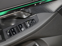 2024款 eDrive 35L 尊享型 豪华套装