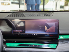 2024款 eDrive 35L 尊享型 豪华套装