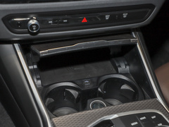 2024款 eDrive 40 L 曜夜运动套装