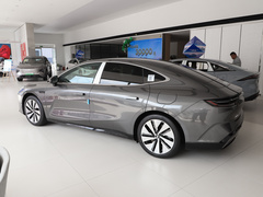 2024款 665km 星舰 远航版