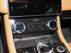 2024款 2.0T P300 四驱旗舰运动鎏金版