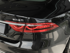 2024款 2.0T P250 两驱尊享豪华版