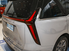 2023款 2.0T 自动臻享版