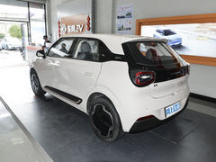 2024款 330 Plus