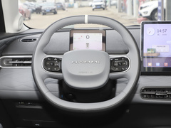 2024款 330 Plus