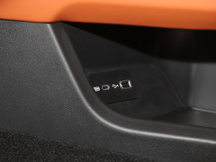 2024款 2.0T 汽油四驱极境版