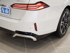 2024款 530Li 領(lǐng)先型 M運(yùn)動(dòng)套裝