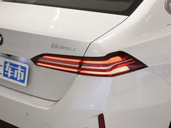 2024款 530Li 領(lǐng)先型 M運(yùn)動(dòng)套裝