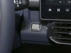 2024款 C-DM 208KM 山野版