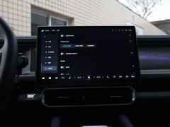 2024款 C-DM 208KM 山野版