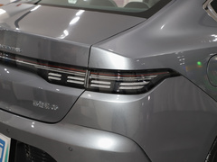 2024款 荣耀版 DM-i 120KM 尊贵型