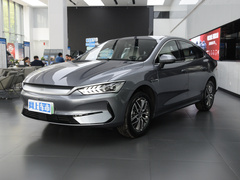 2024款 荣耀版 EV 420KM超越型