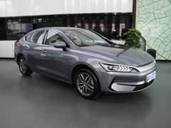 2024款 荣耀版 EV 420KM超越型