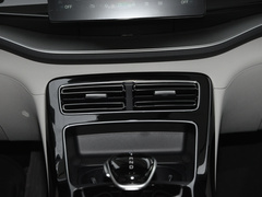 2024款 荣耀版 EV 420KM超越型
