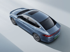 2024款 荣耀版 EV 510KM卓越型