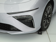 2024款 纯电 520km 后驱AR-HUD版