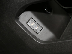 2024款 2.0T DCT尊贵版 5座