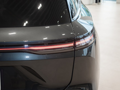 2024款 75kWh 行政版