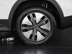 2024款 EQB 260