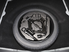 2024款 1.5T 尊贵运动型