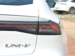 2024款 1.5T 尊贵型